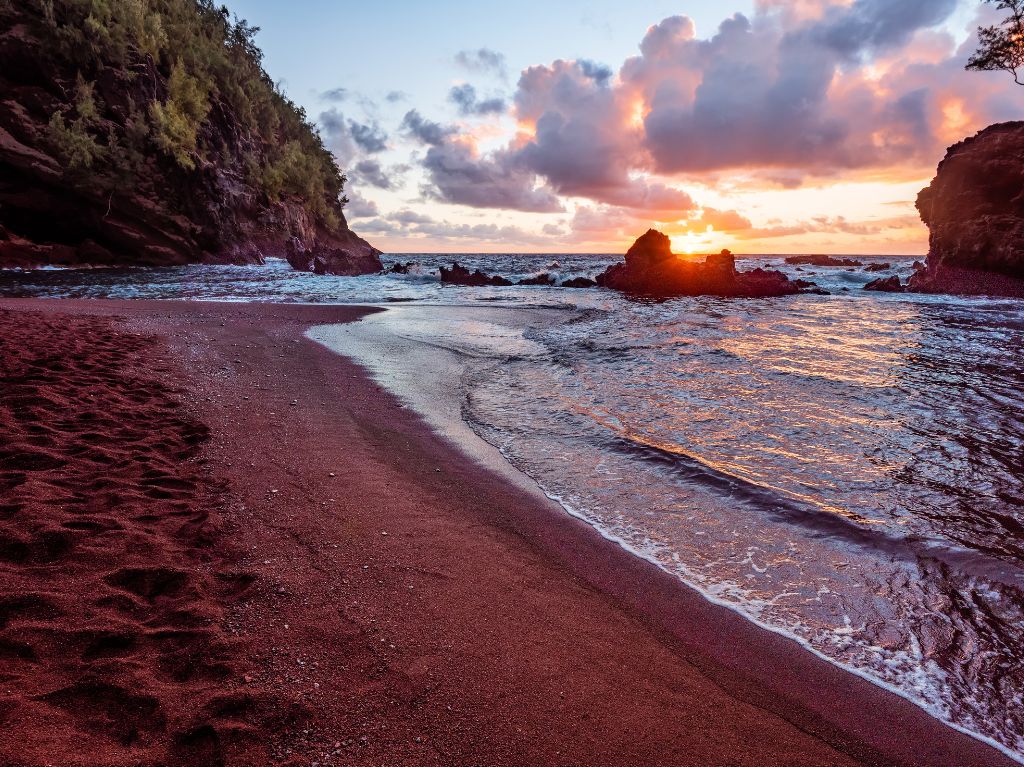 Coucher de soleil plage de petite Anse en martinique