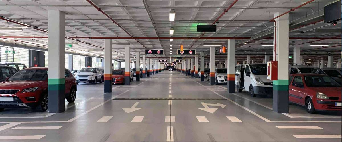 Où laisser votre voiture en sécurité pendant un voyage ?