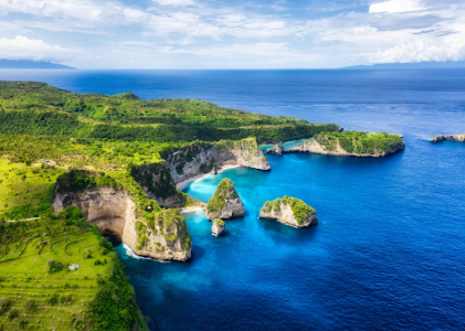 Explorez Nusa Penida, une destination de plongée sous-marine de renommée mondiale avec une vie marine exceptionnelle.